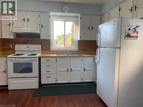 17 Hillsdale Court Dundas ON L9H 6K1
