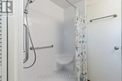 3 Golf Avenue Wasaga Beach ON L9Z 1K2