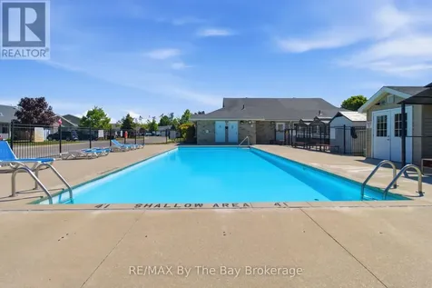 3 Golf Avenue Wasaga Beach ON L9Z 1K2