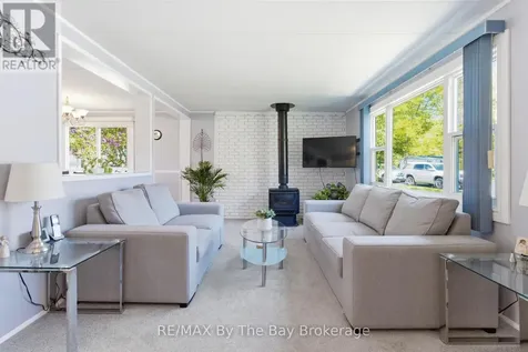 3 Golf Avenue Wasaga Beach ON L9Z 1K2