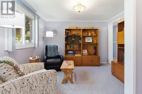 3 Golf Avenue Wasaga Beach ON L9Z 1K2