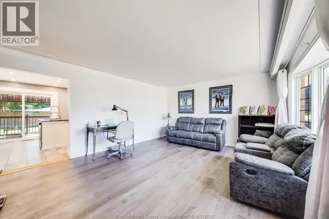 1050 Scofield Windsor ON N9G 1L7