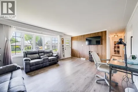 1050 Scofield Windsor ON N9G 1L7
