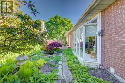 14 Viewmont Close Kitchener ON N2A 1K1