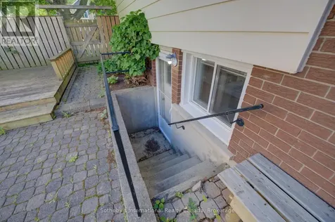 14 Viewmont Close Kitchener ON N2A 1K1