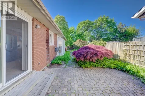 14 Viewmont Close Kitchener ON N2A 1K1