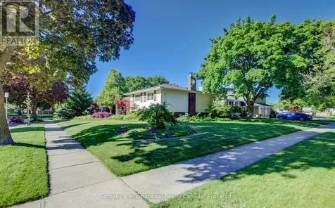 14 Viewmont Close Kitchener ON N2A 1K1