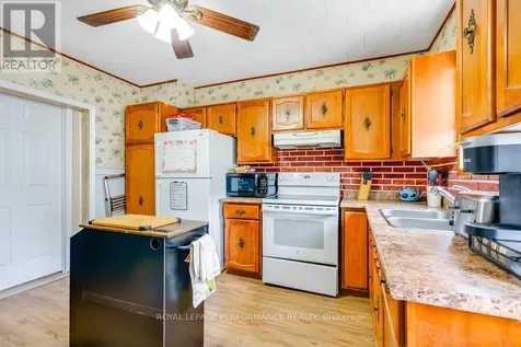 4 Lauber Avenue Cornwall ON K6J 2V9