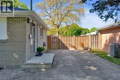 119 Burton Avenue Chatham ON N7M 4Z6