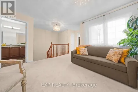 628 Pepperville Crescent Ottawa ON K2M 0E8