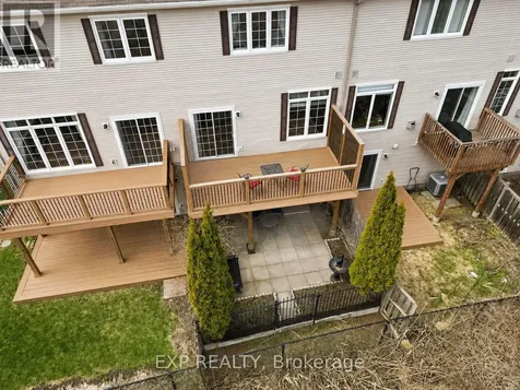628 Pepperville Crescent Ottawa ON K2M 0E8