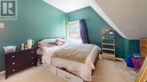 1427 5th \"A\" Avenue West Owen Sound ON N4K 5E5