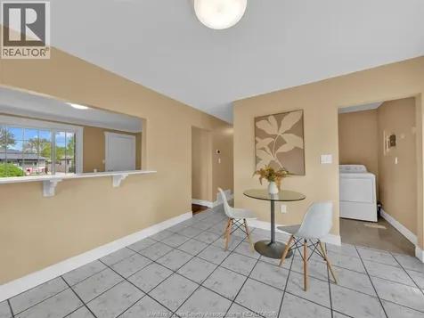 1583 Ferndale Avenue Windsor ON N8T 2K3