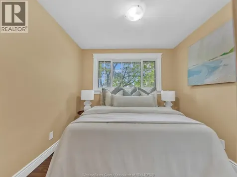 1583 Ferndale Avenue Windsor ON N8T 2K3