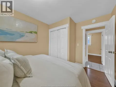 1583 Ferndale Avenue Windsor ON N8T 2K3