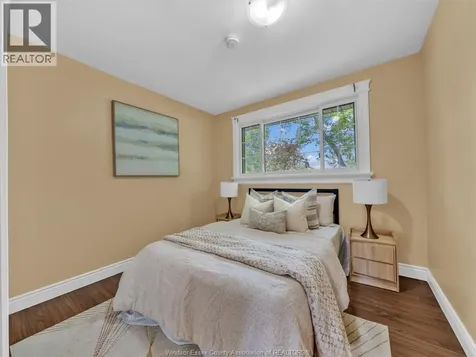 1583 Ferndale Avenue Windsor ON N8T 2K3