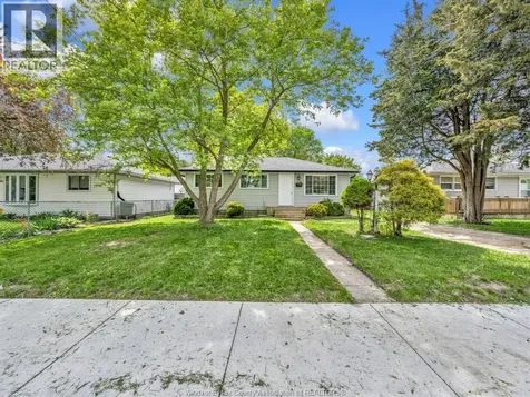 1583 Ferndale Avenue Windsor ON N8T 2K3