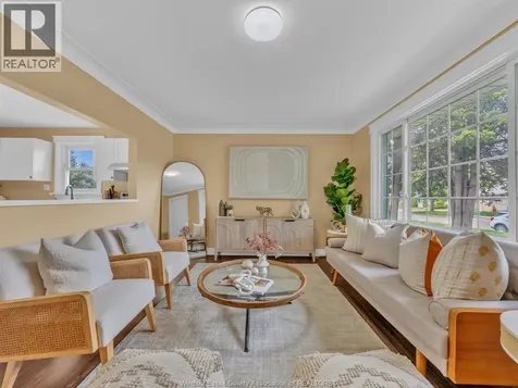 1583 Ferndale Avenue Windsor ON N8T 2K3