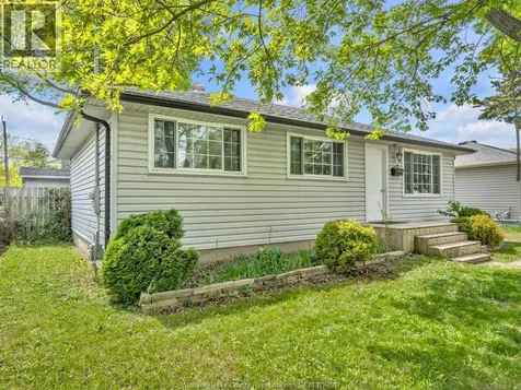 1583 Ferndale Avenue Windsor ON N8T 2K3