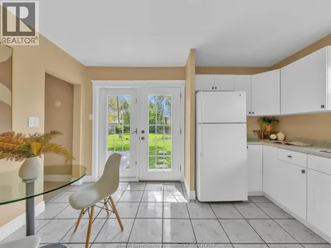 1583 Ferndale Avenue Windsor ON N8T 2K3