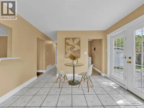 1583 Ferndale Avenue Windsor ON N8T 2K3