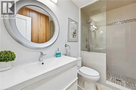 563 Elwood Road Burlington ON L7N 3C6