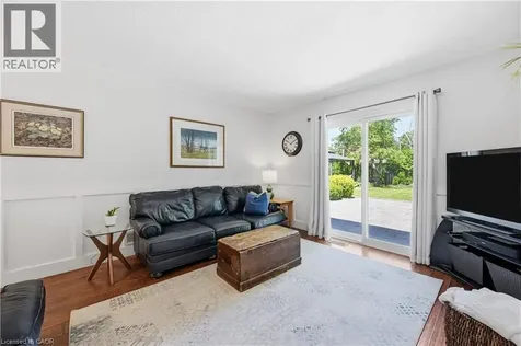 563 Elwood Road Burlington ON L7N 3C6