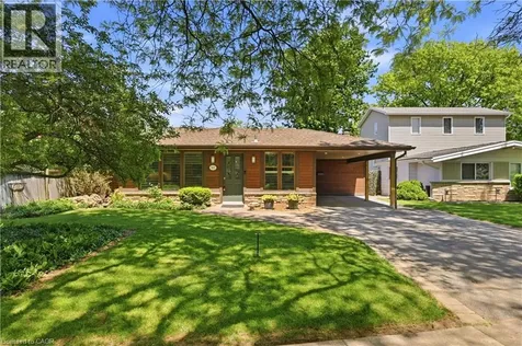 563 Elwood Road Burlington ON L7N 3C6