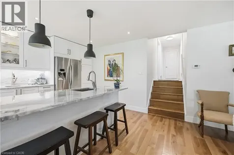 563 Elwood Road Burlington ON L7N 3C6