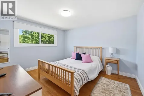563 Elwood Road Burlington ON L7N 3C6