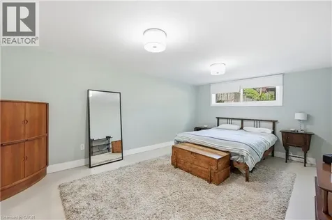 563 Elwood Road Burlington ON L7N 3C6