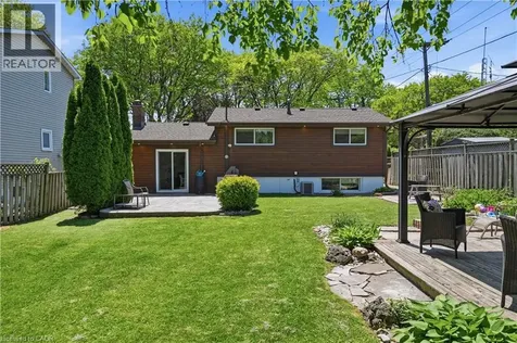 563 Elwood Road Burlington ON L7N 3C6