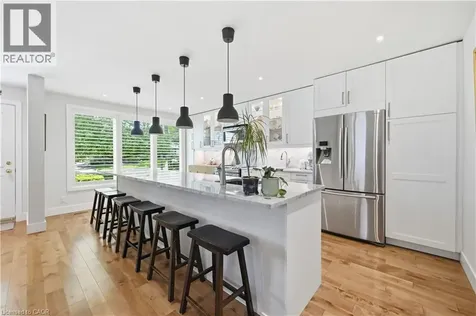 563 Elwood Road Burlington ON L7N 3C6