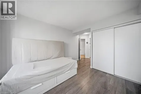 55 Elm Drive West Mississauga ON L5B 3Z3
