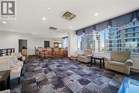 55 Elm Drive West Mississauga ON L5B 3Z3