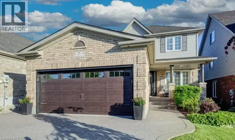 7 Housler Lane Cambridge ON N3C 4H7