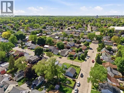 48 Seventh Avenue Brantford ON N3S 1B4