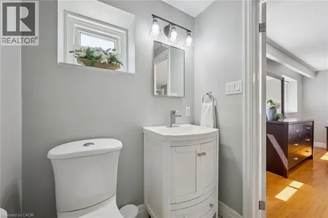31 Glen Lake Crescent Kitchener ON N2N 1C4