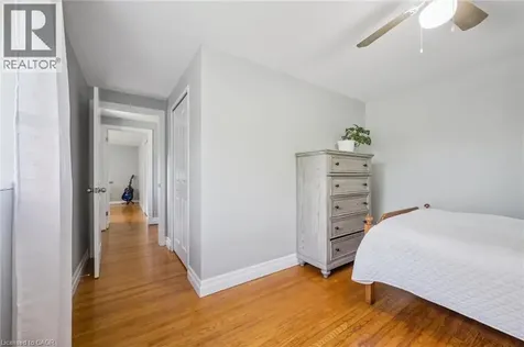 31 Glen Lake Crescent Kitchener ON N2N 1C4