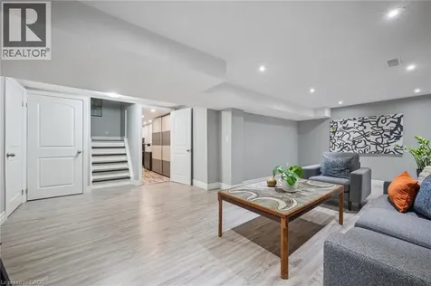 31 Glen Lake Crescent Kitchener ON N2N 1C4