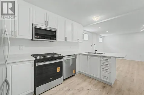 112 West Oak Trail Barrie ON L9J 0L1