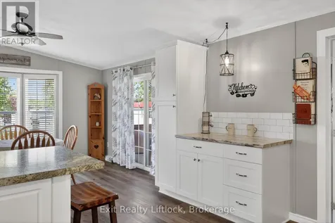9 Poplar Drive Otonabee-south Monaghan ON K0L 2G0