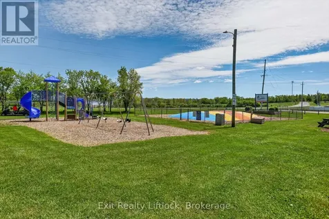 9 Poplar Drive Otonabee-south Monaghan ON K0L 2G0