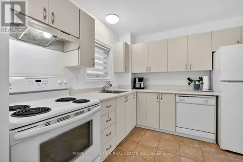 104 Bannerhill Ottawa ON K1V 0T4