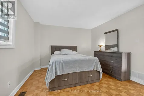104 Bannerhill Ottawa ON K1V 0T4