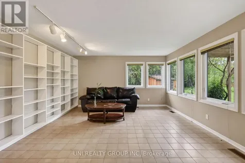 2554 Egan Road Ottawa ON K1V 8N1