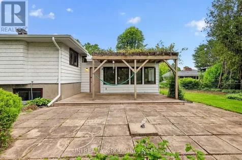 2554 Egan Road Ottawa ON K1V 8N1