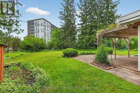 2554 Egan Road Ottawa ON K1V 8N1