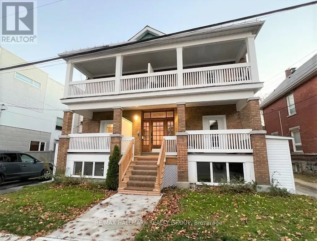 375 Mackay Street Ottawa ON K1M 2C3