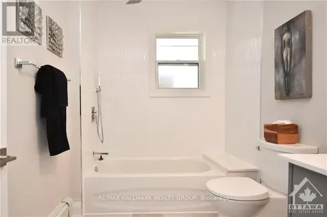 375 Mackay Street Ottawa ON K1M 2C3